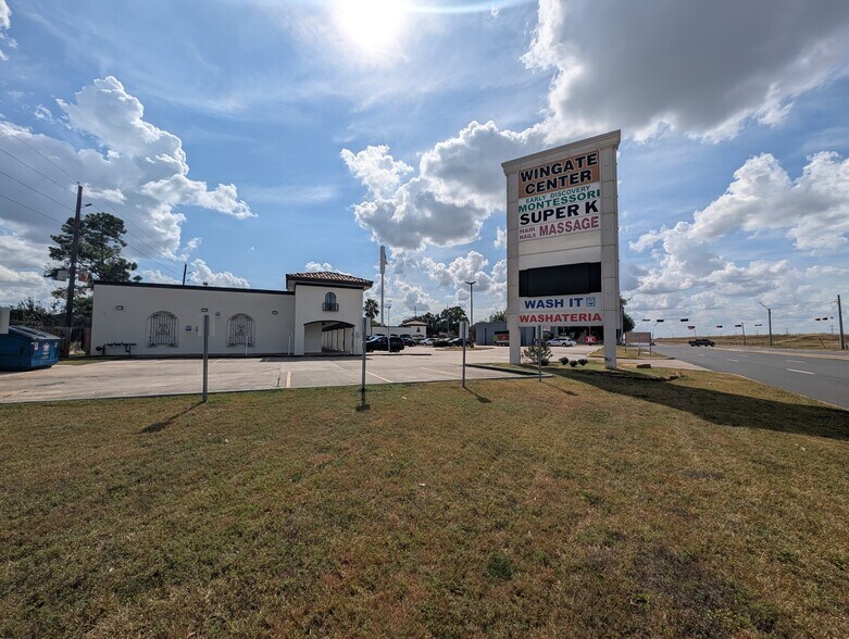 More Photos Of 15965 Westheimer Rd, Houston Unknown For Lease