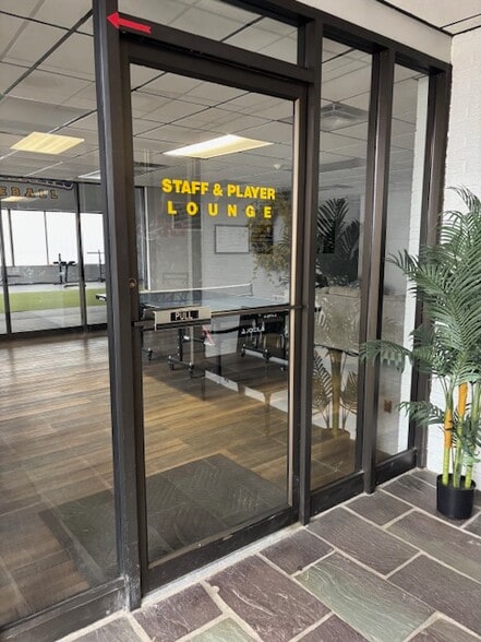 More Photos Of 829 Sheridan Dr, Tonawanda Freestanding For Sale