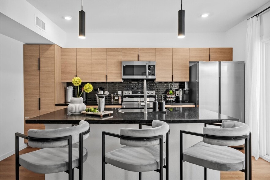 More Photos Of , Houston Multifamily For Sale