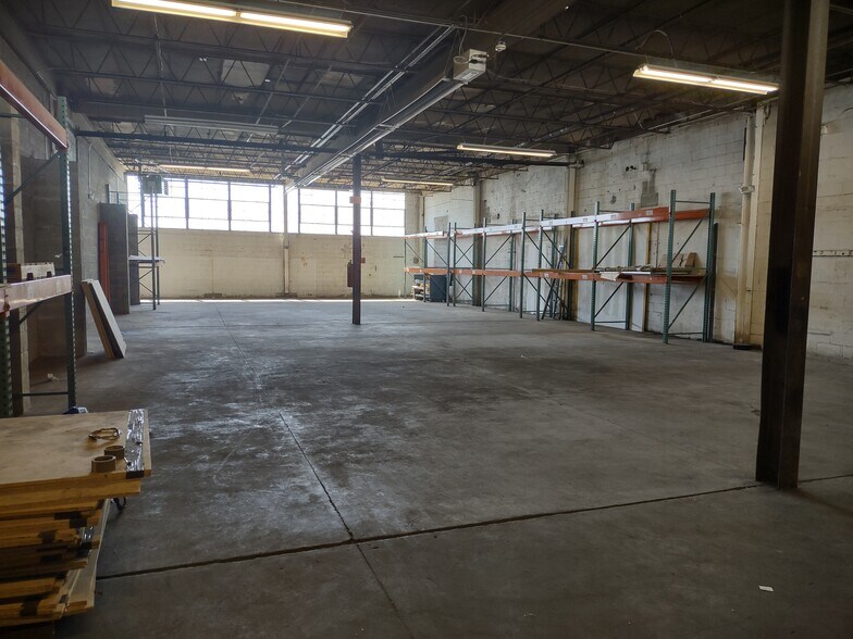 More Photos Of 97 N Water St, Ossining Warehouse For Lease