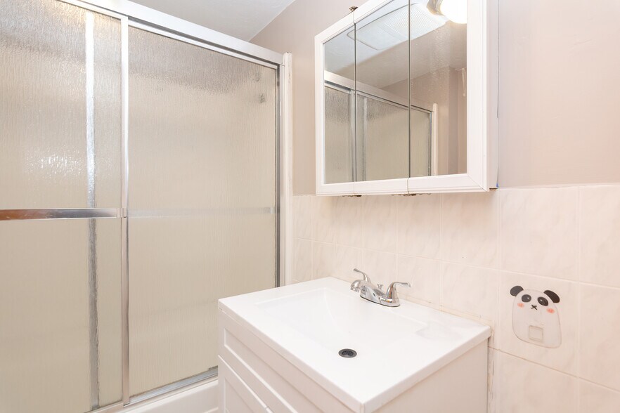 More Photos Of 408 Court St, Plymouth Apartments For Sale