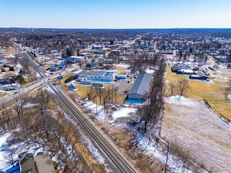 More Photos Of 415 N Lafayette St, South Lyon Warehouse For Sale