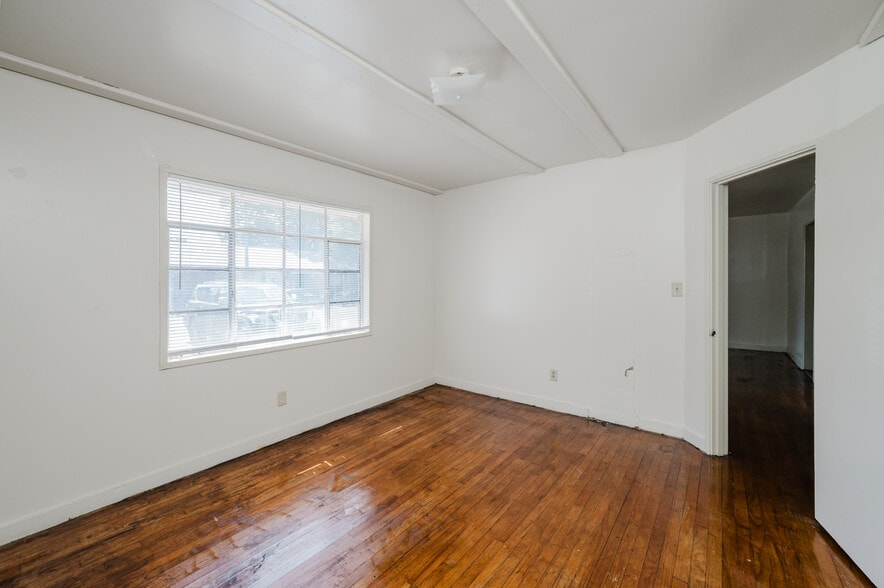 More Photos Of , Birmingham Multifamily For Sale