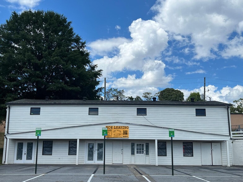 More Photos Of 34 Webb St, Roswell Restaurant For Lease