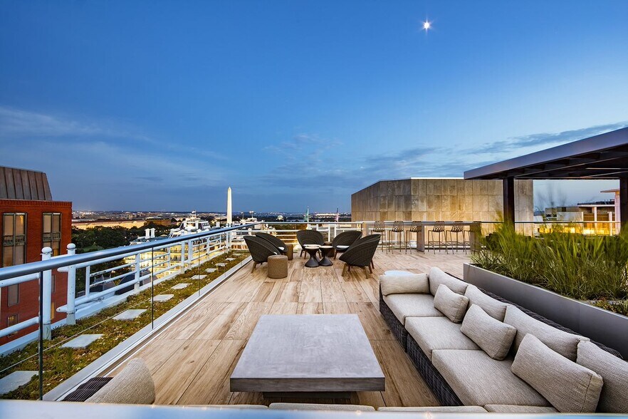 More Photos Of 750 17th St NW, Washington Office For Lease