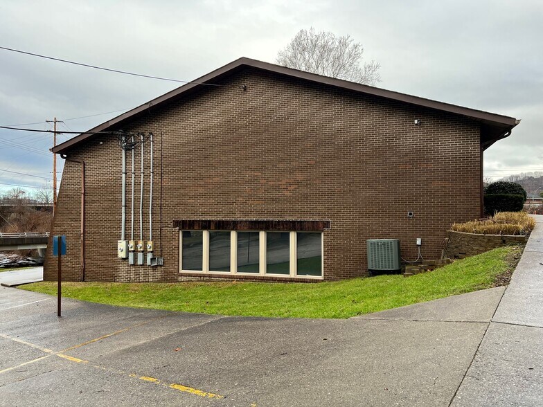 More Photos Of 400 S Ruffner Rd, Charleston Medical For Lease