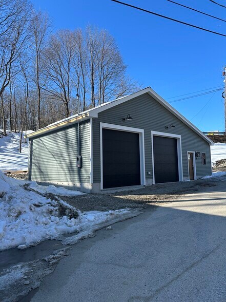 More Photos Of 9 Hutchins St, Auburn Light Distribution For Sale