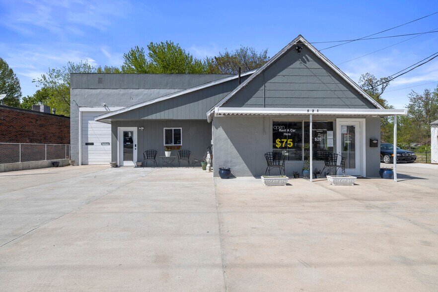 Primary Photo Of 521 W Kearney St, Springfield Auto Dealership For Sale