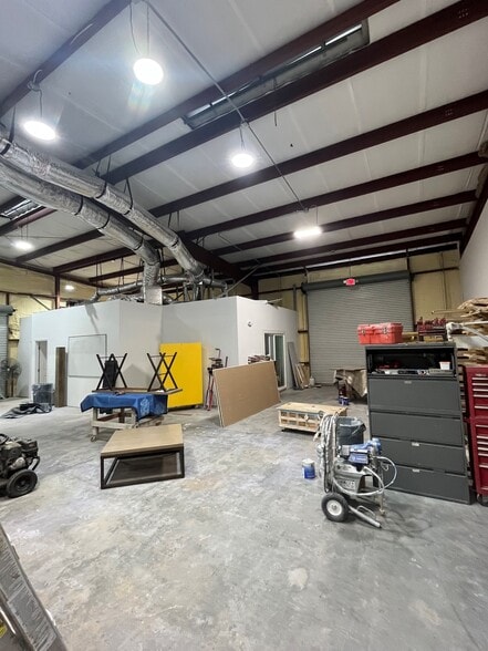 More Photos Of 3209 Van Buren Ave, Naples Manufacturing For Sale