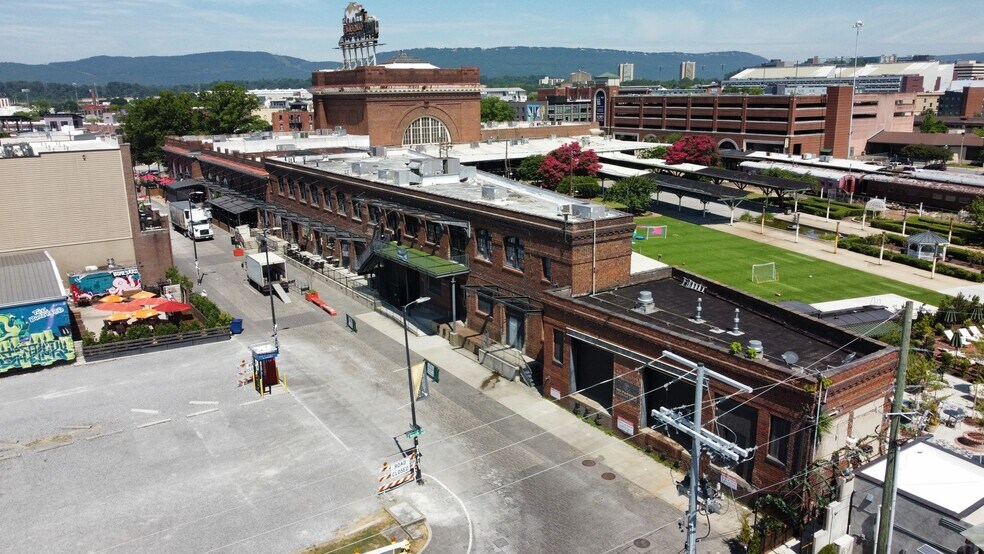 More Photos Of 1400 Market St, Chattanooga Storefront For Lease