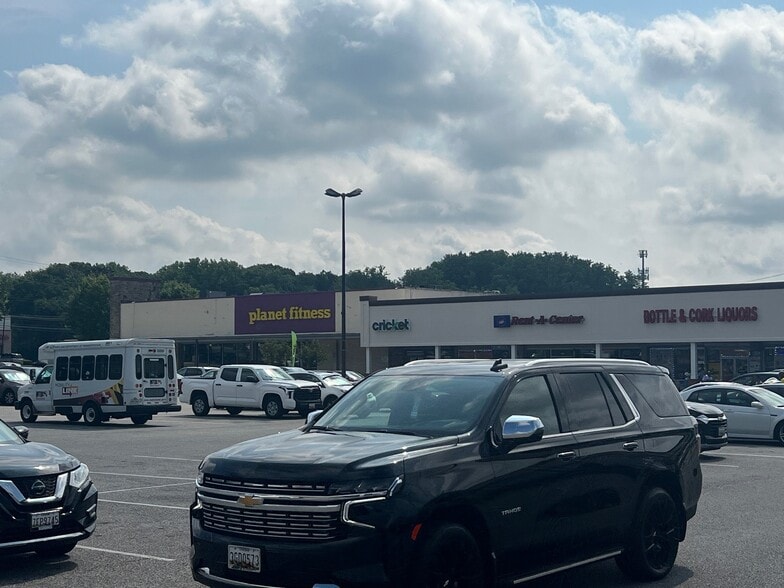 More Photos Of 6800 Loch Raven Blvd, Baltimore Unknown For Lease