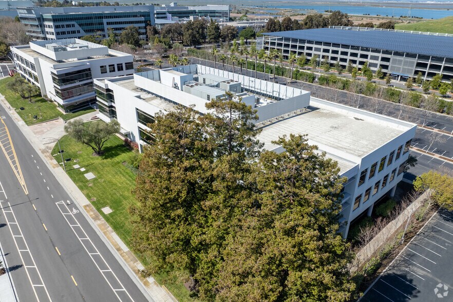 More Photos Of 1376 Bordeaux Dr, Sunnyvale Office For Lease