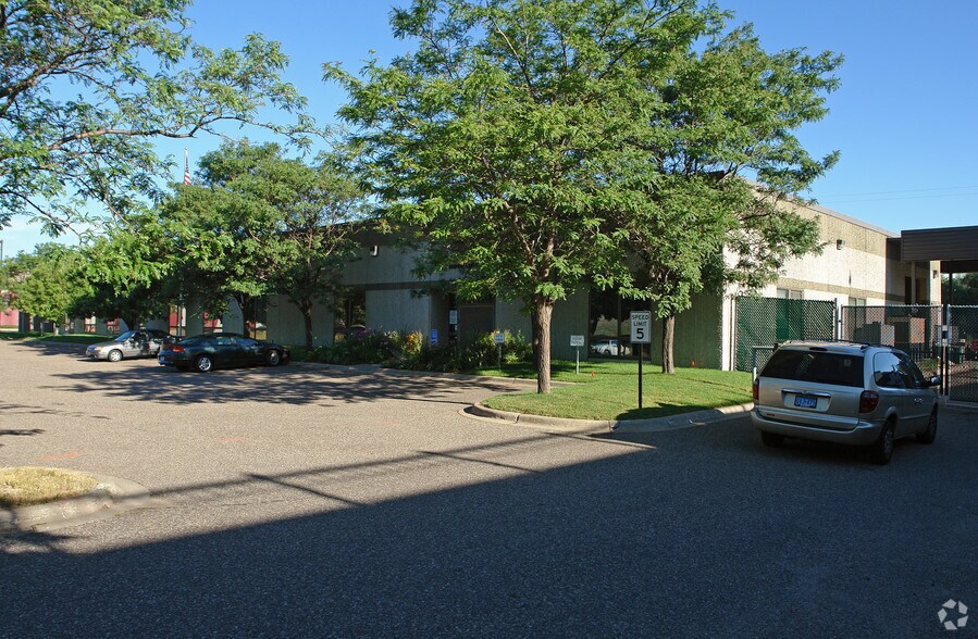 Primary Photo Of 5 Empire Dr, Saint Paul Flex For Sale
