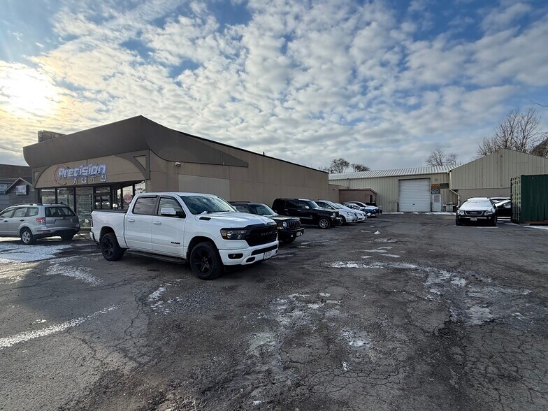 More Photos Of 7221 Niagara Falls Blvd, Niagara Falls Auto Repair For Sale