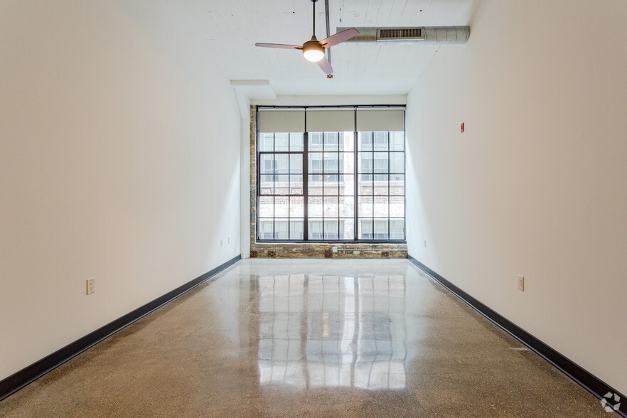 More Photos Of 226 N Water St, Milwaukee Apartments For Sale