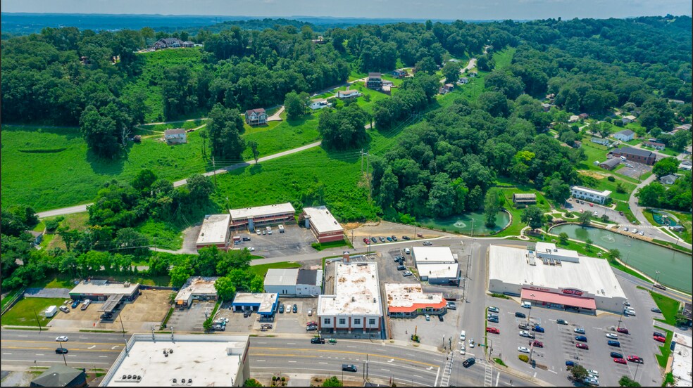 More Photos Of 403 Chickamauga Ave, Rossville Loft Creative Space For Lease