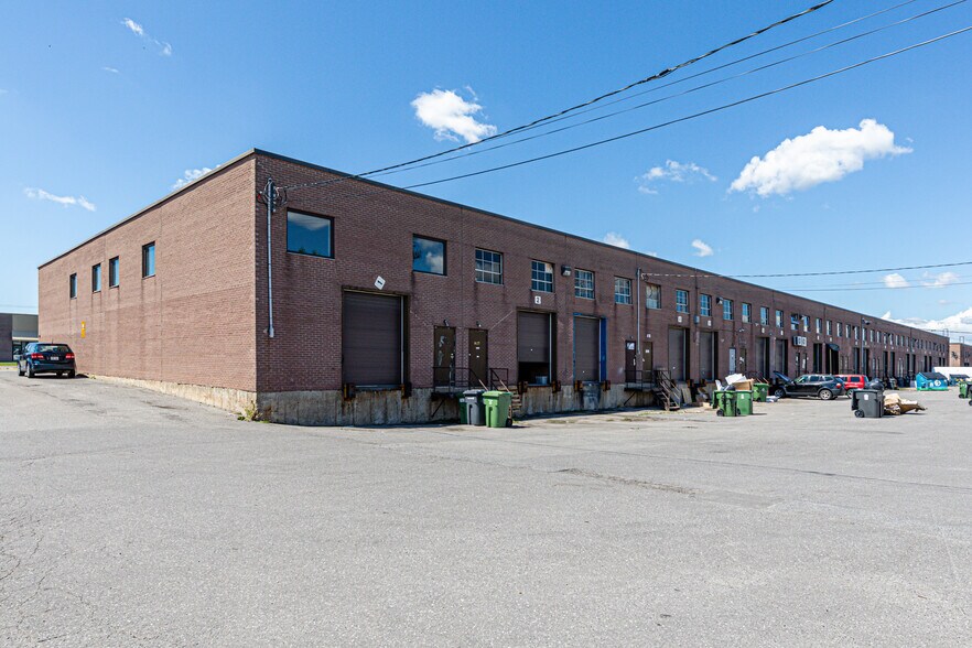 More Photos Of 1055-1083 Rue Bégin, Montréal Industrial For Sale