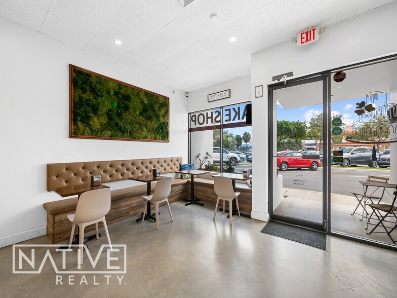 More Photos Of 2801-2809 E Commercial Blvd, Fort Lauderdale Unknown For Lease