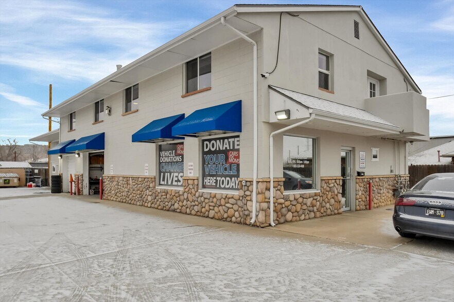 More Photos Of 16099 S Golden Rd, Golden Freestanding For Sale