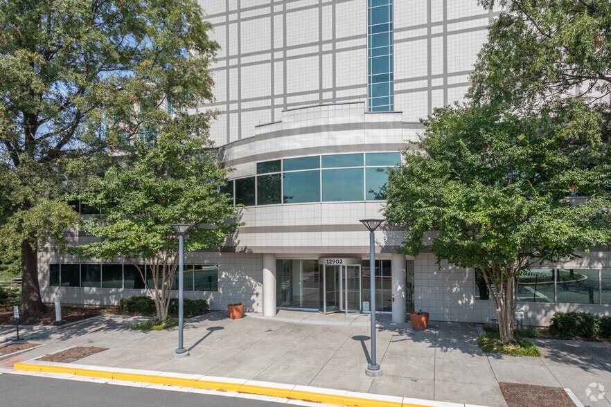 More Photos Of 12902 Federal Systems Park Dr, Fairfax Office For Lease