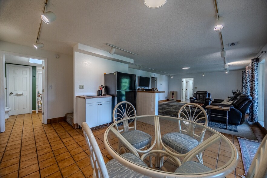 More Photos Of 2399 Twin Rivers Pt, Camdenton Trailer Camper Park For Sale