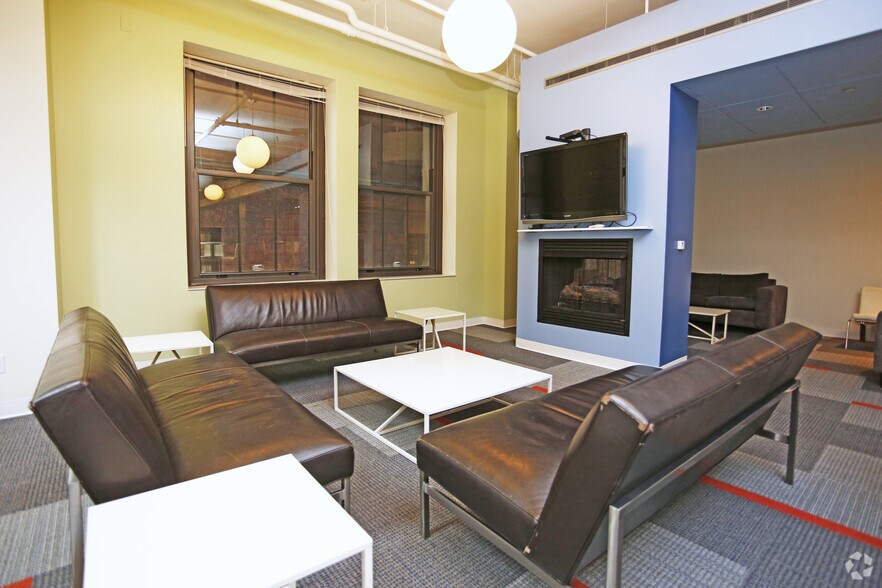 More Photos Of 59 E Van Buren St, Chicago Apartments For Lease