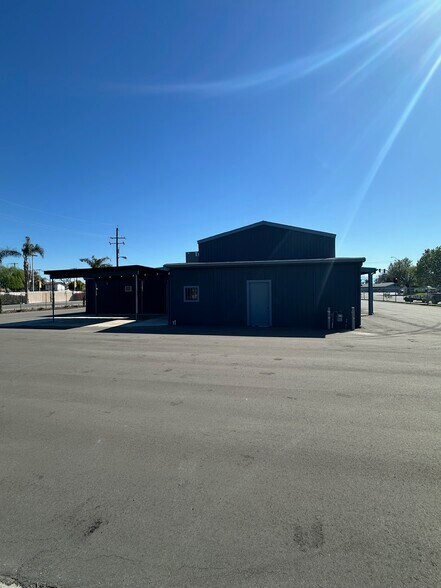 More Photos Of 5151 Stine Rd, Bakersfield Storefront Retail Office For Lease