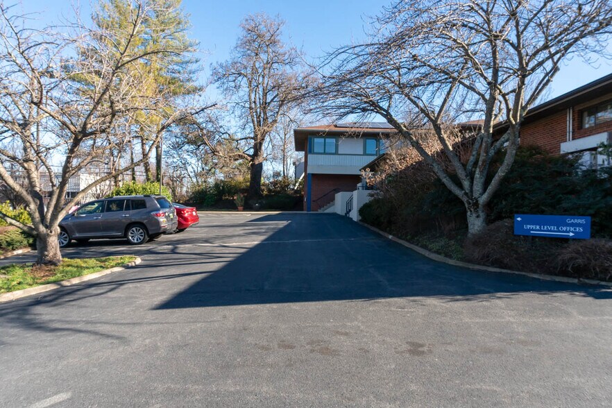 More Photos Of 1140 E Market St, Charlottesville Office For Lease