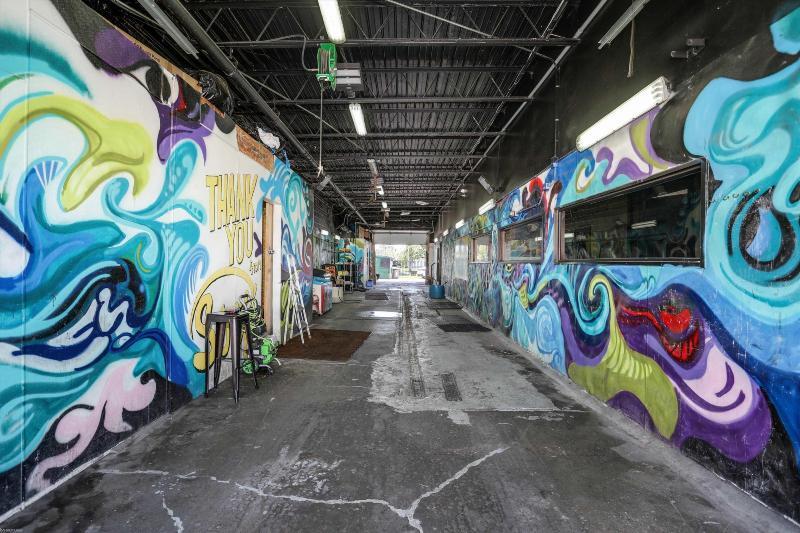 More Photos Of 13730 Livernois Ave, Detroit General Retail For Sale