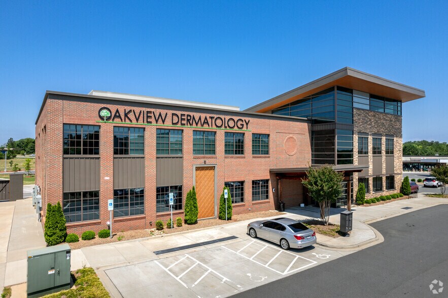 More Photos Of 937 Riverwalk Pky, Rock Hill Medical For Lease