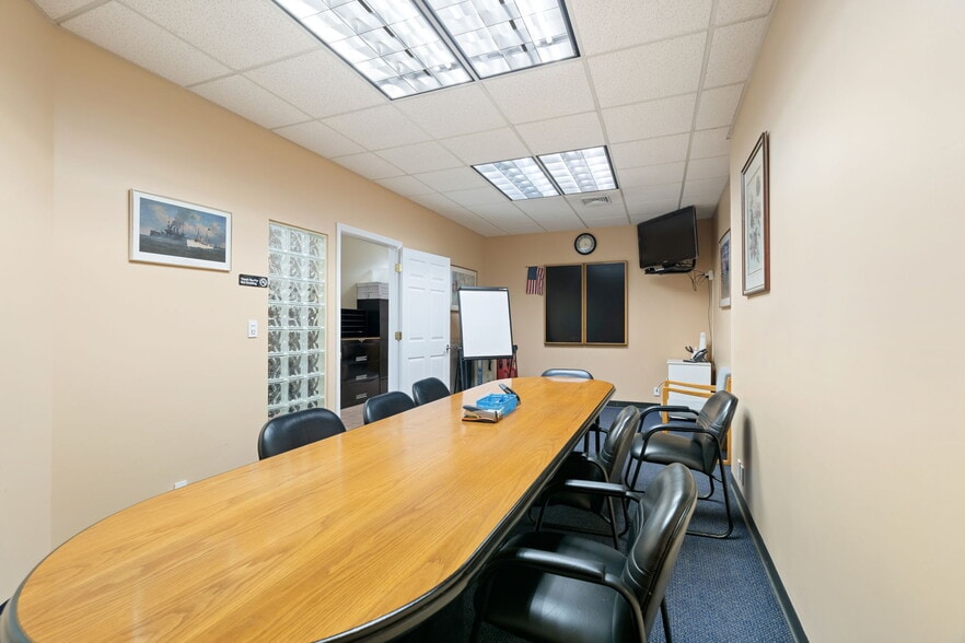 More Photos Of 1190 Hylan Blvd, Staten Island Office For Sale