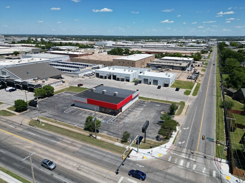 Primary Photo Of 4461 S Sheridan Rd, Tulsa Freestanding For Lease