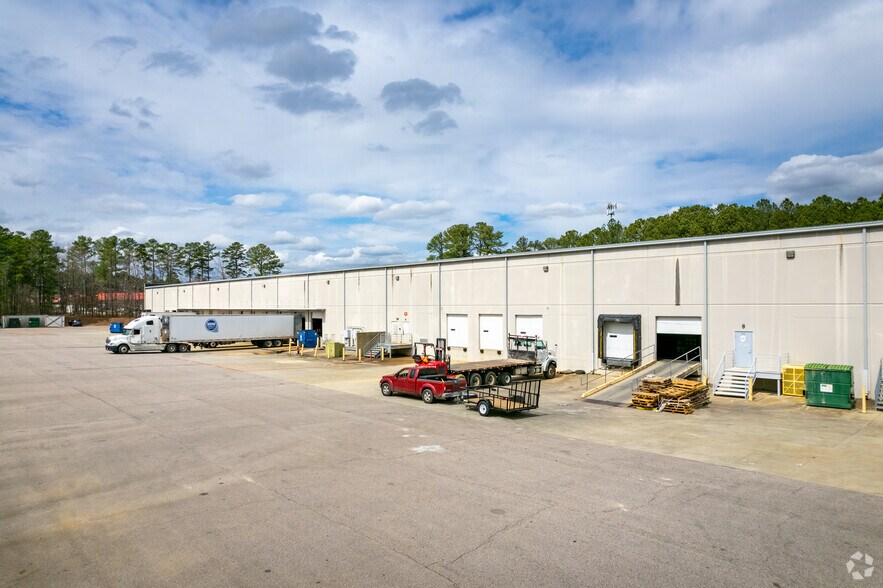 More Photos Of 2700 Perimeter Park Dr, Morrisville Light Distribution For Lease