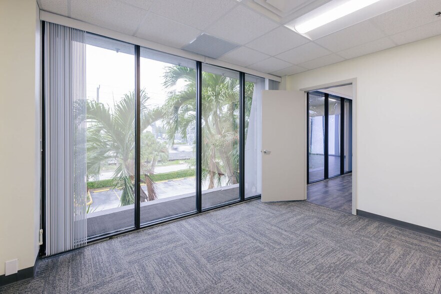 More Photos Of 2875 NW 77th Ave, Miami Warehouse For Lease