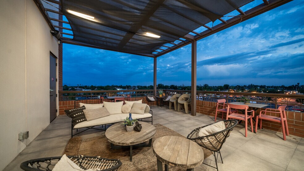 More Photos Of 313 N Gilbert Rd, Gilbert Storefront Retail Office For Sale