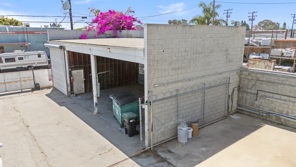 More Photos Of 23104 S Normandie Ave, Torrance Warehouse For Lease