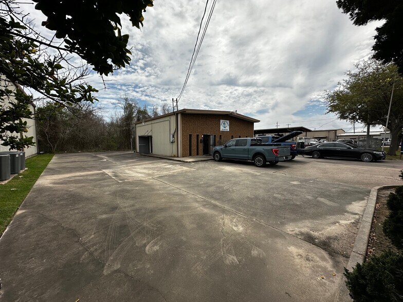 More Photos Of 212 N 16th St, La Porte Light Distribution For Sale