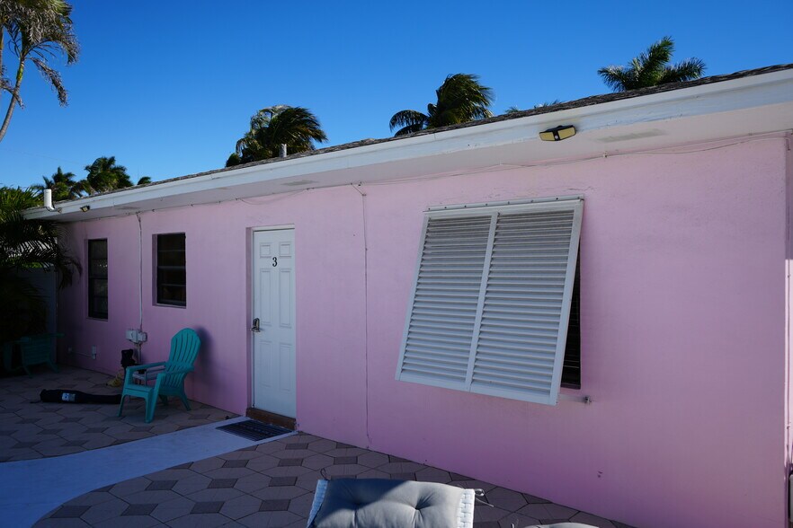 More Photos Of 100 Sandal Ln, Palm Beach Shores Apartments For Sale