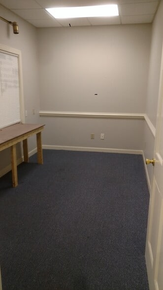 More Photos Of 201 Production Dr, Yorktown Distribution For Lease