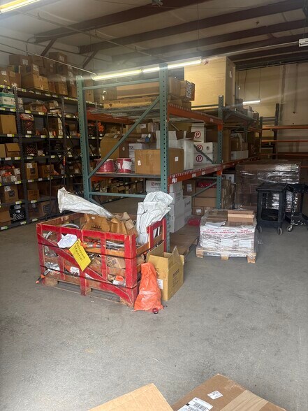 More Photos Of 6702 Central Avenue Pike, Knoxville Industrial For Lease