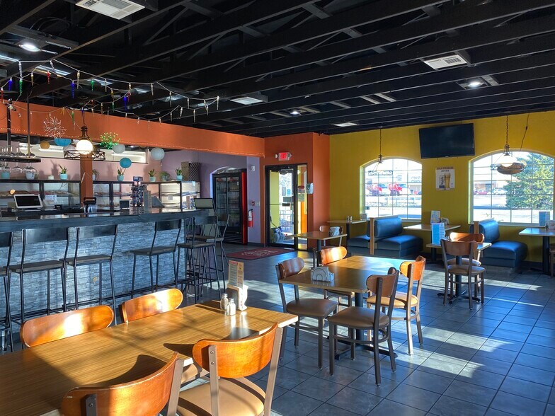 More Photos Of 1830 Plover Rd, Plover Restaurant For Lease