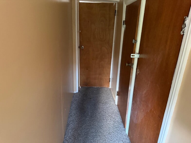 More Photos Of 184 S Pascack Rd, Nanuet Healthcare For Sale
