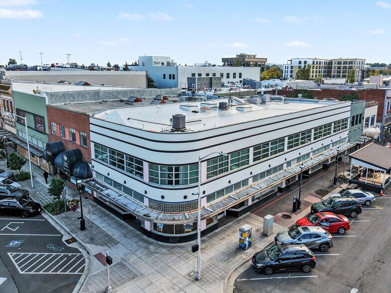 Primary Photo Of 305 Court St NE, Salem Storefront Retail Office For Lease