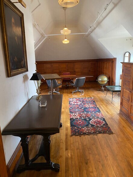 More Photos Of 4403 St Clair Ave, Cleveland Coworking Space