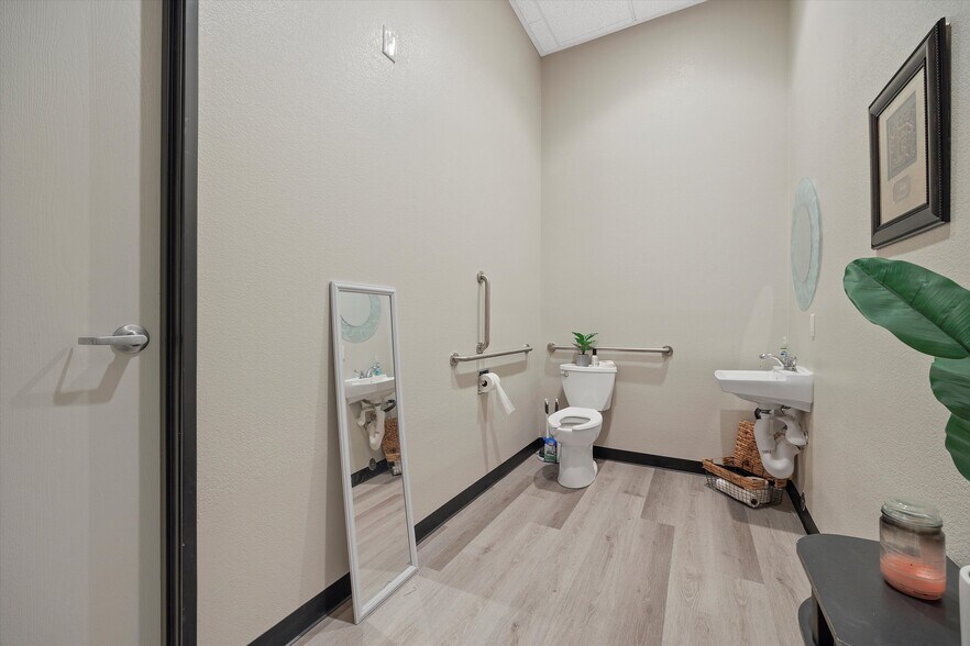 More Photos Of 4130 N Martin Luther King Blvd, North Las Vegas Office For Lease