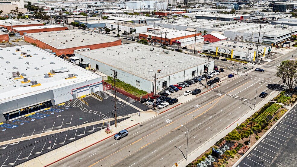 More Photos Of 601 Lairport St, El Segundo Manufacturing For Lease