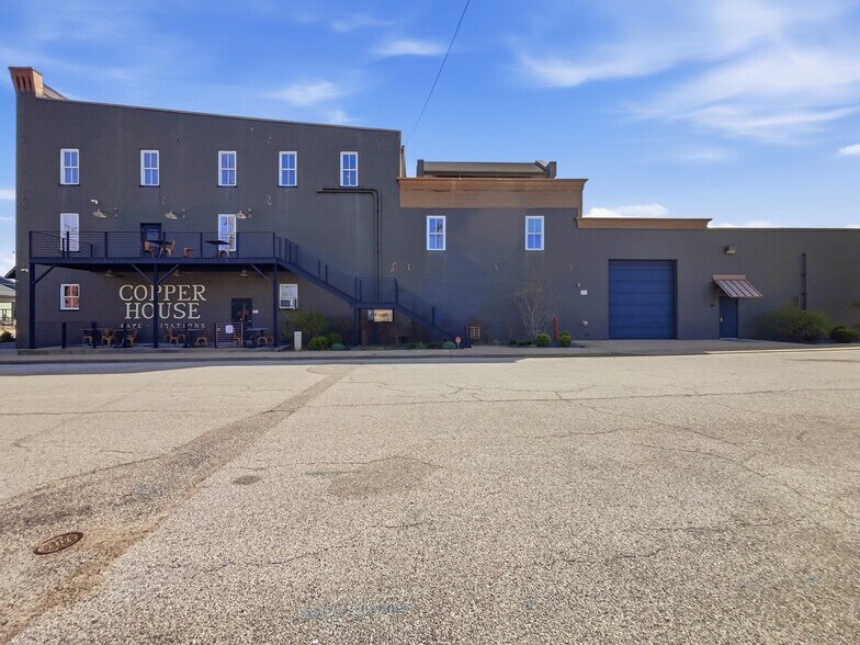 More Photos Of 1430 W Franklin St, Evansville General Retail For Sale