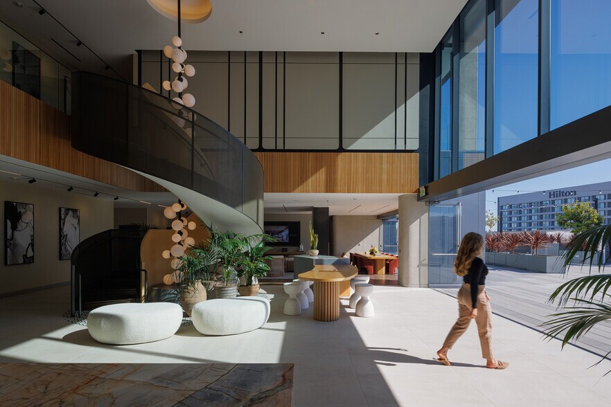 More Photos Of 6181 W Centinela Ave, Culver City Loft Creative Space For Lease