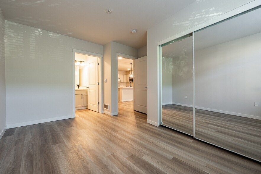 More Photos Of 1900 Queen Anne Ave N, Seattle Apartments For Lease