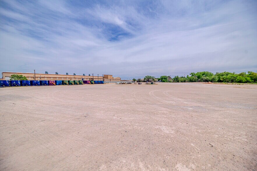 More Photos Of 2419 W Murphy St, Odessa Truck Terminal For Sale